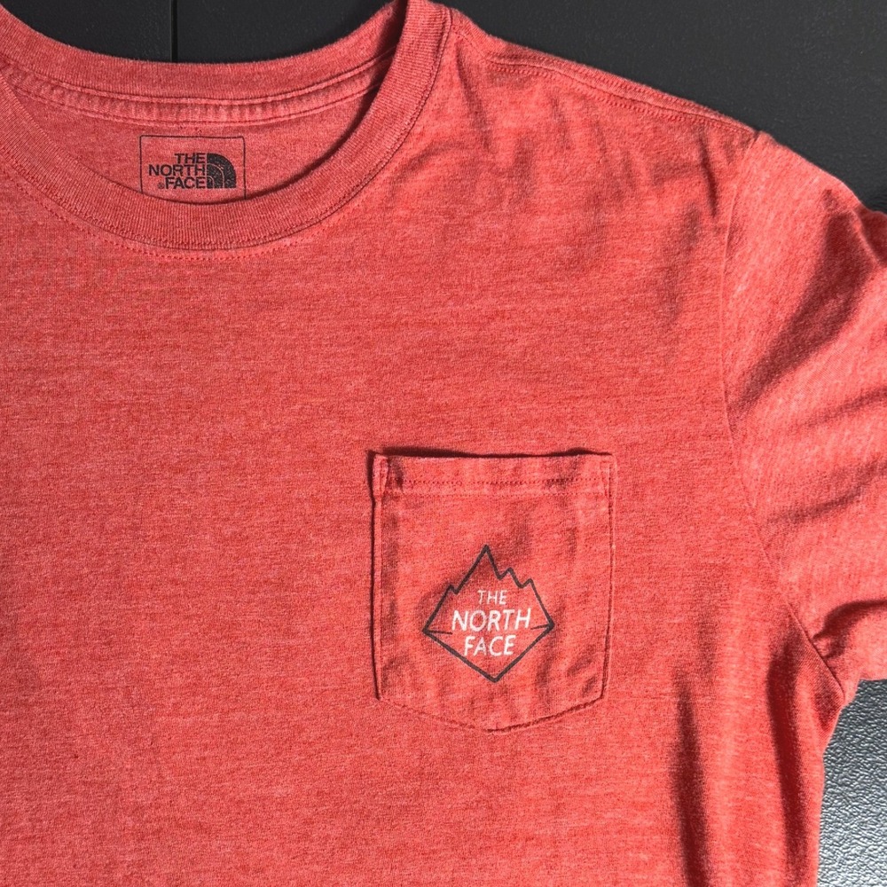 The North Face Mens Slim Fit Pocket T-Shirt Red Heather Mountain Graphic Medium